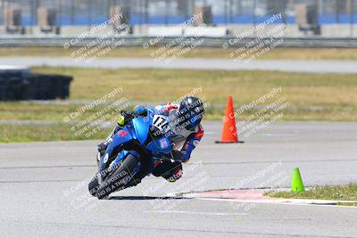 media/Apr-23-2022-Fastrack Riders (Sat) [[cb2d6ae73d]]/LEVEL 4/1PM TURN 6 OUTSIDE/